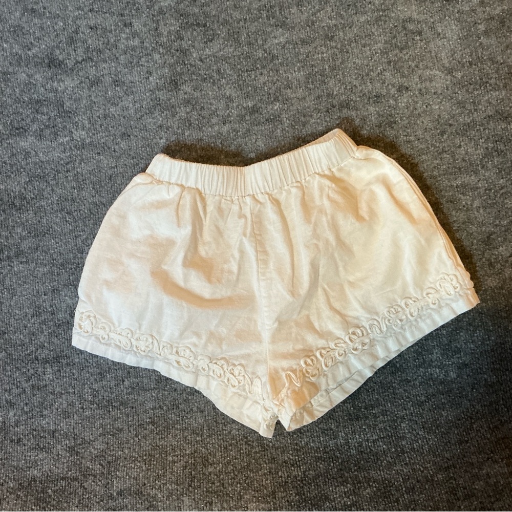 Women's Cream Decorative Trim Shorts